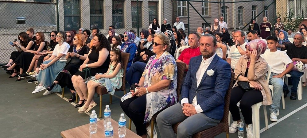 İstanbul Ticaret Odası Mesleki ve Teknik Anadolu Lisesi 97. Mezunlarını Uğurladı