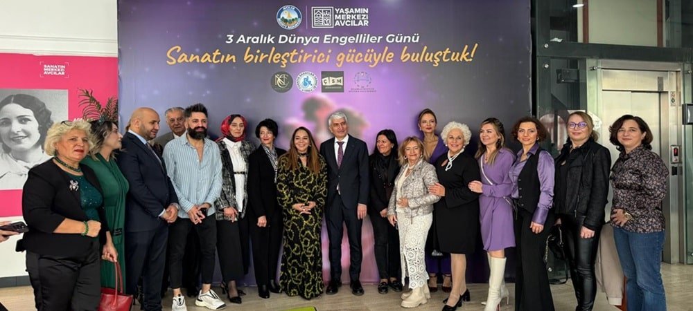 EMRULLAH KÖROĞLU'NDAN 26 ANNEYE ÖZEL TASARIM