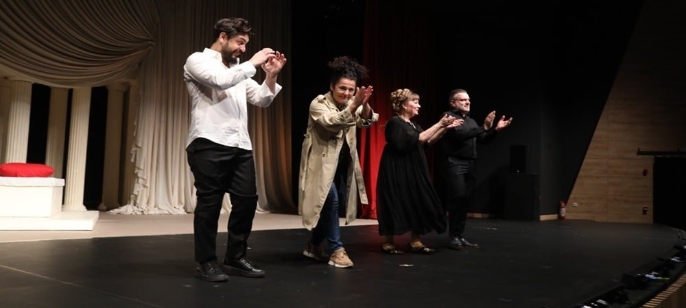 MİTOLOJİ VE GERÇEĞİN KESİŞTİĞİ OYUN “BEN MEDEA DEĞİLİM” ATAŞEHİR’DE SEYİRCİYLE BULUŞTU