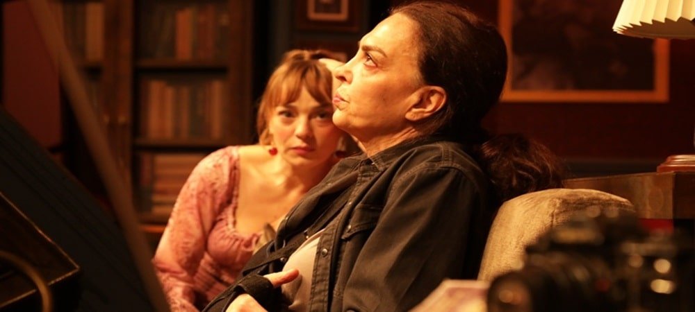 SAVAŞIN SİLİNMEYEN İZLERİNİN HİKAYESİ “ÖYLECE DURUR ZAMAN” SEYİRCİYLE BULUŞUYOR