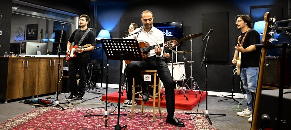 Aldım Elime Gitarı