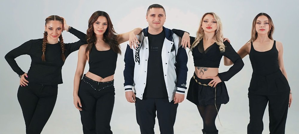 ÇABA, “MECNUN” İLE MODERN AŞKA BAŞKALDIRIYOR