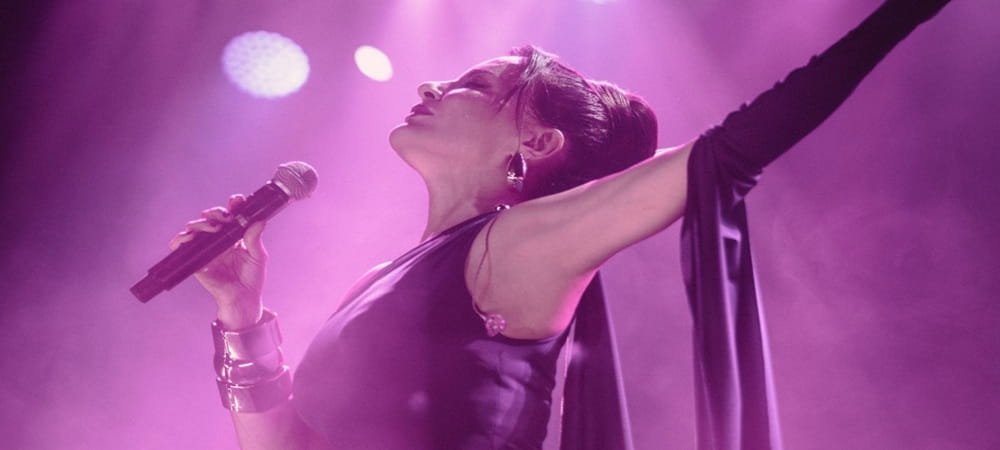 SAHNEDE BİR DİVA:  GÖKSEL BOSTANCI’DA SEYİRCİSİYLE BULUŞTU