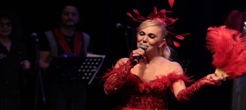 SİBEL GÖKÇE İZLEYENLERİ KENDİSİNE  HAYRAN BIRAKTI