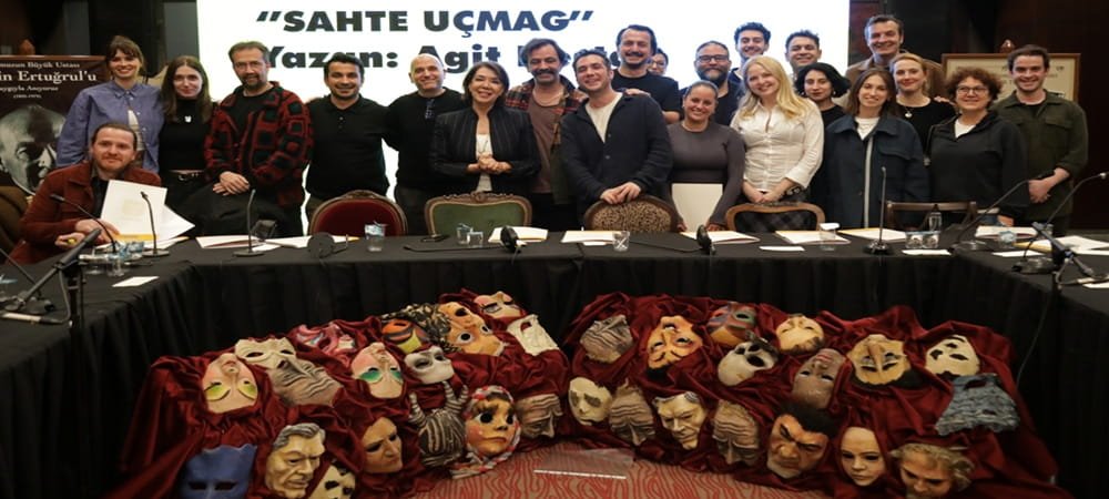 MUHSİN ERTUĞRUL OKUMALARI HEYECANI “SAHTE UÇMAG” OYUNUYLA BAŞLADI