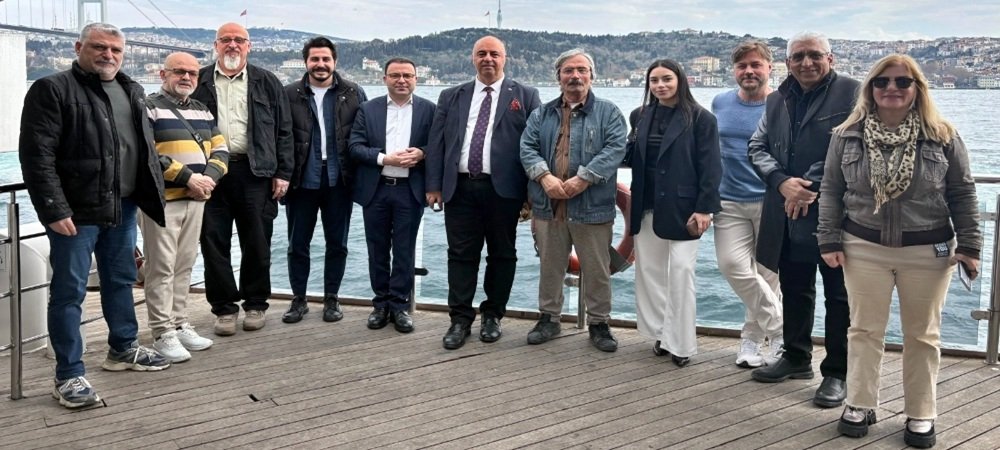 SANAT VE BASIN EL ELE: ÜSKÜDAR SANATLA BULUŞTU